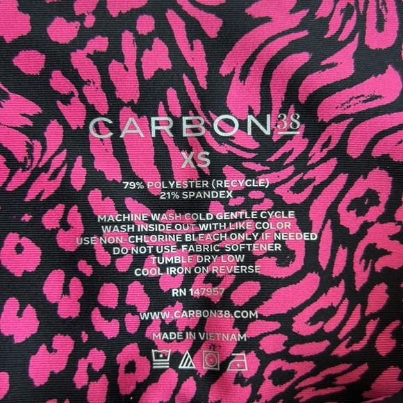 Carbon 38 Swirly Leopard Printed 7/8 Legging - Picture 9 of 11